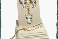 White Enamel Kitty Cat Jewelry Set: Adjustable Chain & Lever Back Earrings