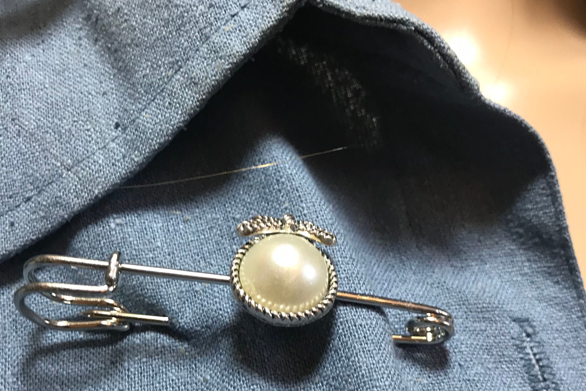Stainless Steel Scarf Pin Brooch, Faux Pearl Bow, Allergy Free