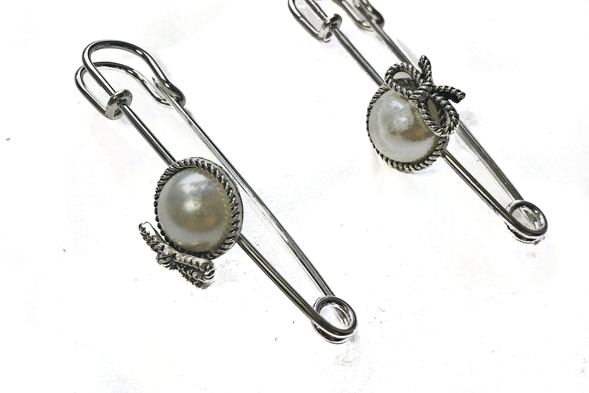 Stainless Steel Scarf Pin Brooch, Faux Pearl Bow, Allergy Free