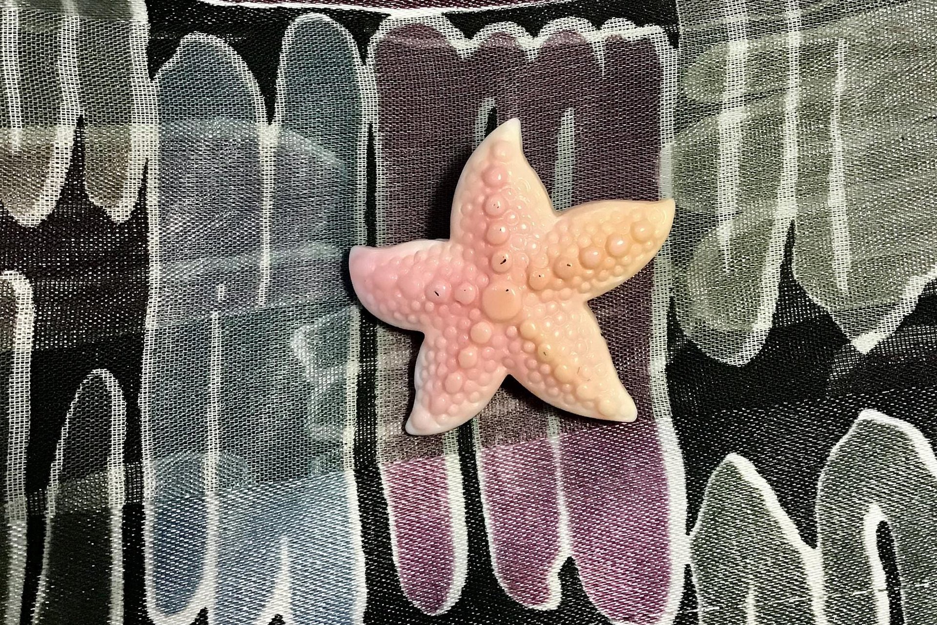 Nautical Elegance - Pink Starfish Pin for a Touch of Sea-inspired Glamour for Your Coat Lapels and Scarfs, Minimalist Style, natural shell
