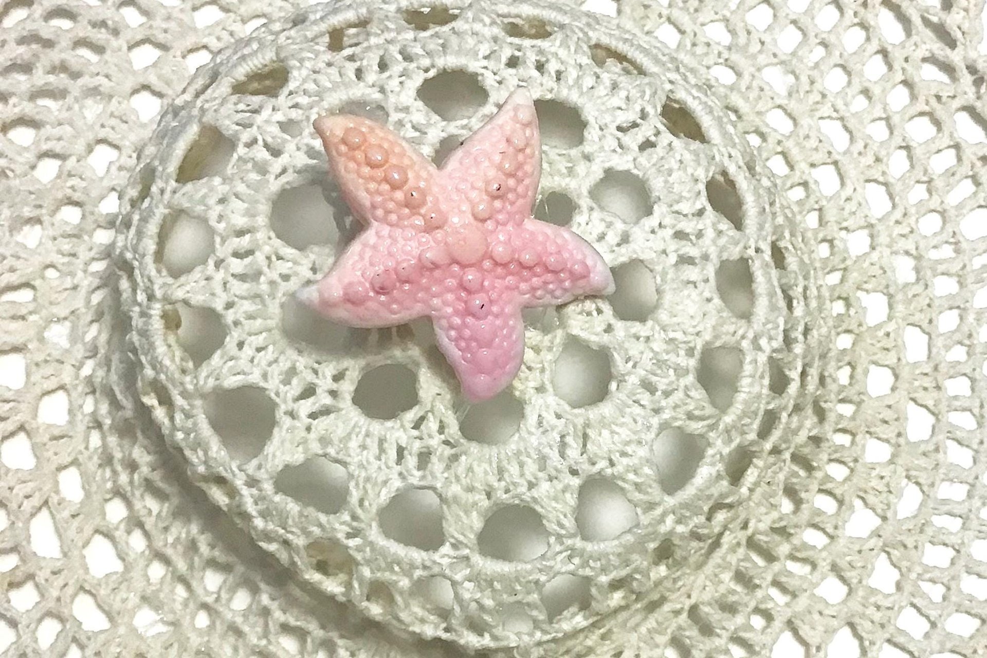 Nautical Elegance - Pink Starfish Pin for a Touch of Sea-inspired Glamour for Your Coat Lapels and Scarfs, Minimalist Style, natural shell